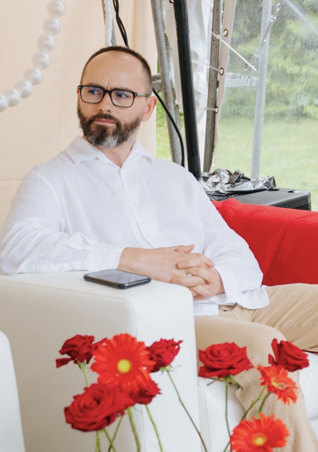 Модератор бесед Сергей Комаров